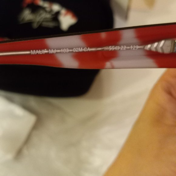 STINGRAY Polarized Wrap Sunglasses NIB Smoke/Pet Free House - Picture 10 of 13